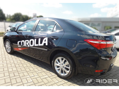 Toyota Corolla listwy boczne
